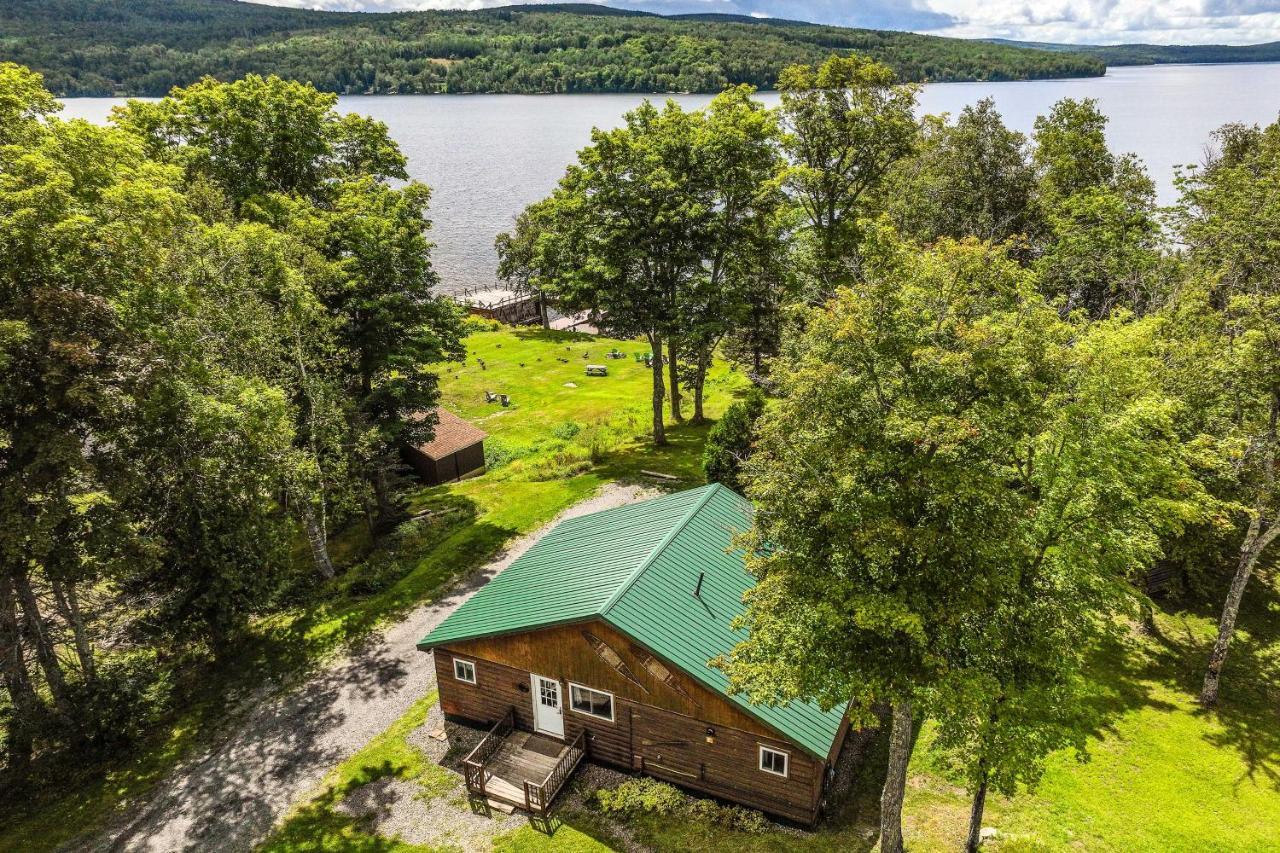 Rustic Cabin Retreat On Rangeley Lake! 外观 照片
