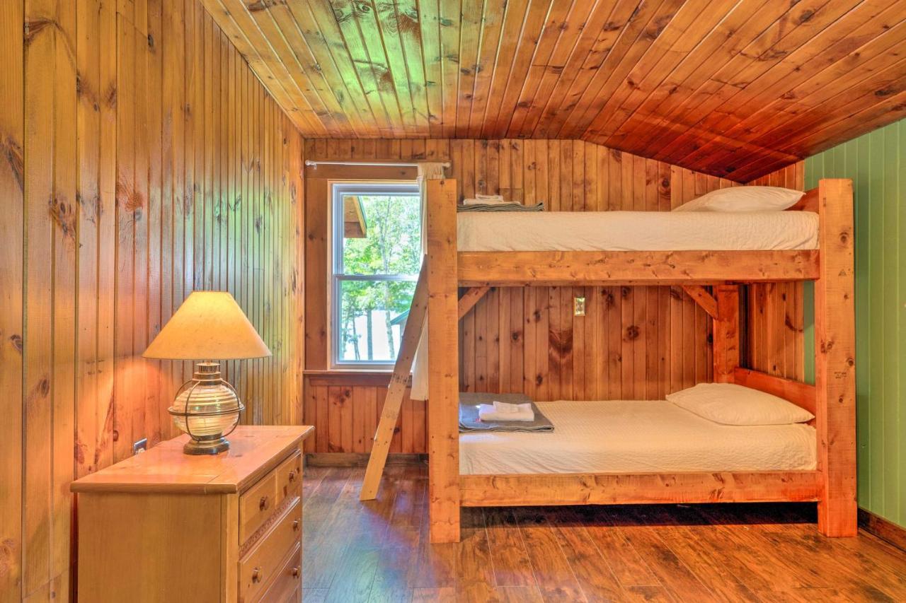 Rustic Cabin Retreat On Rangeley Lake! 外观 照片