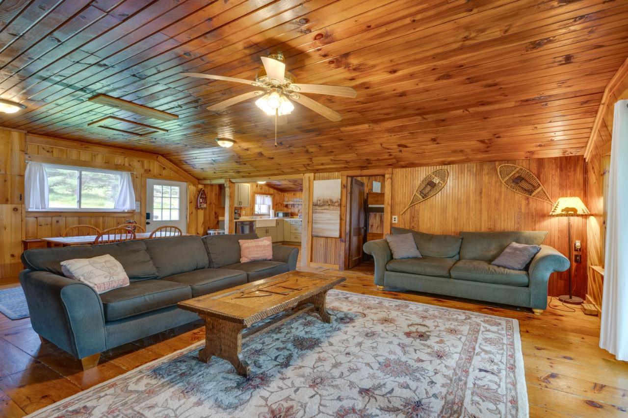 Rustic Cabin Retreat On Rangeley Lake! 外观 照片