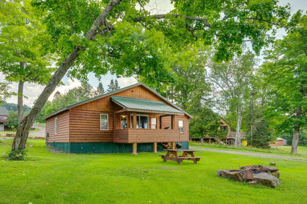 Rustic Cabin Retreat On Rangeley Lake! 外观 照片