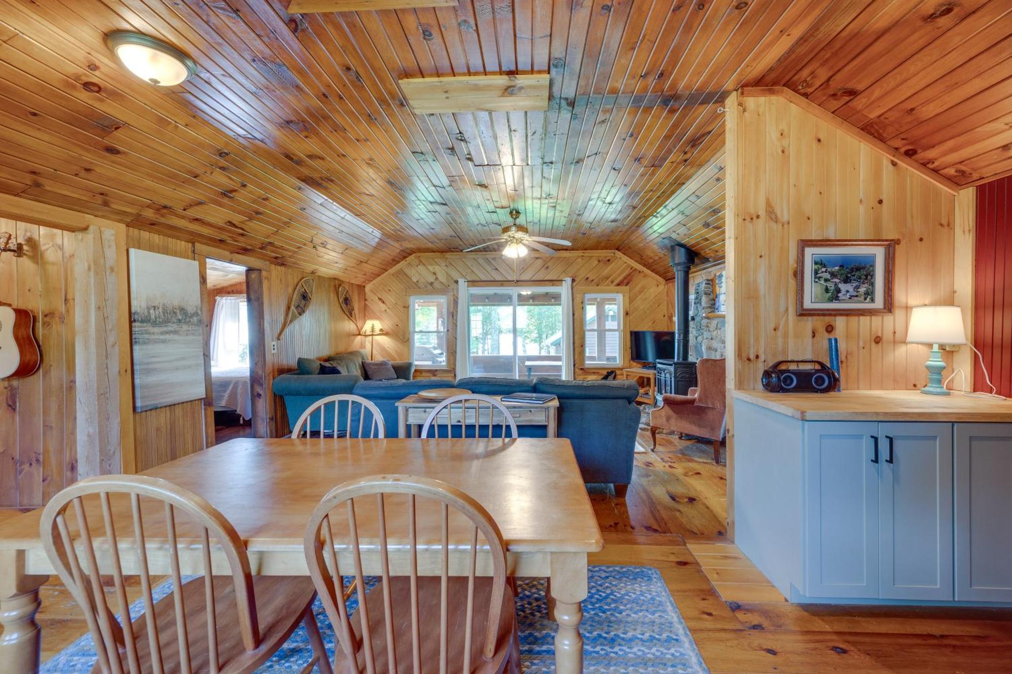 Rustic Cabin Retreat On Rangeley Lake! 外观 照片
