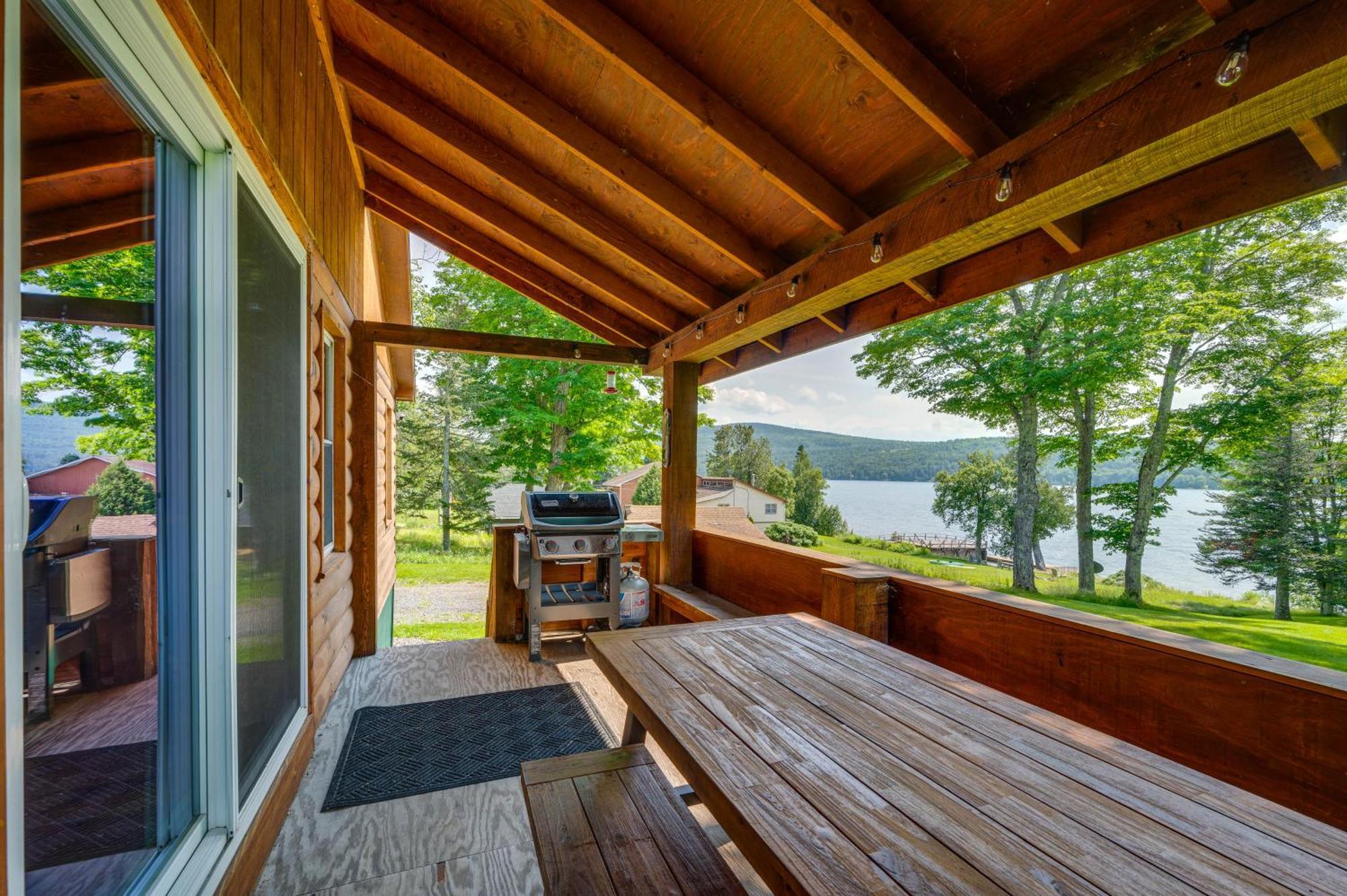 Rustic Cabin Retreat On Rangeley Lake! 外观 照片